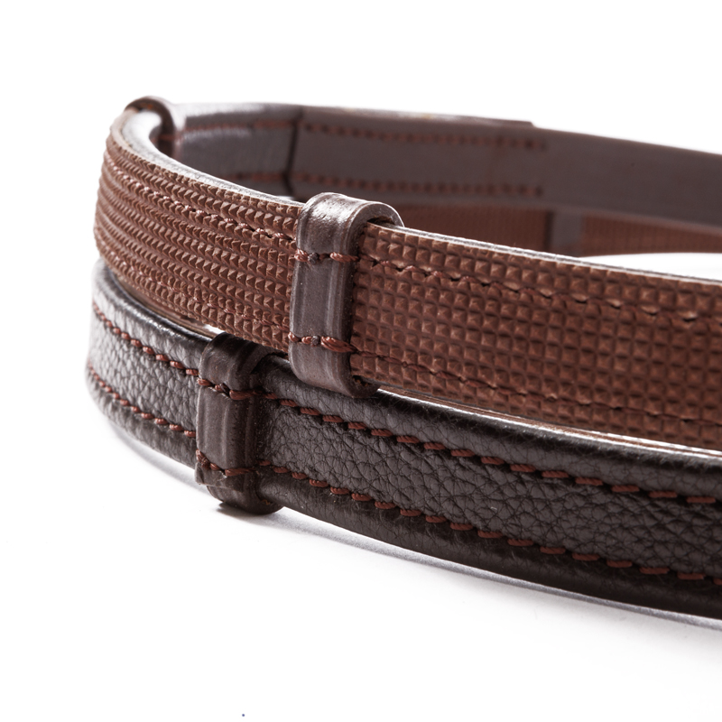 Schwarzer und brauner Hybridzügel fürs Pferd